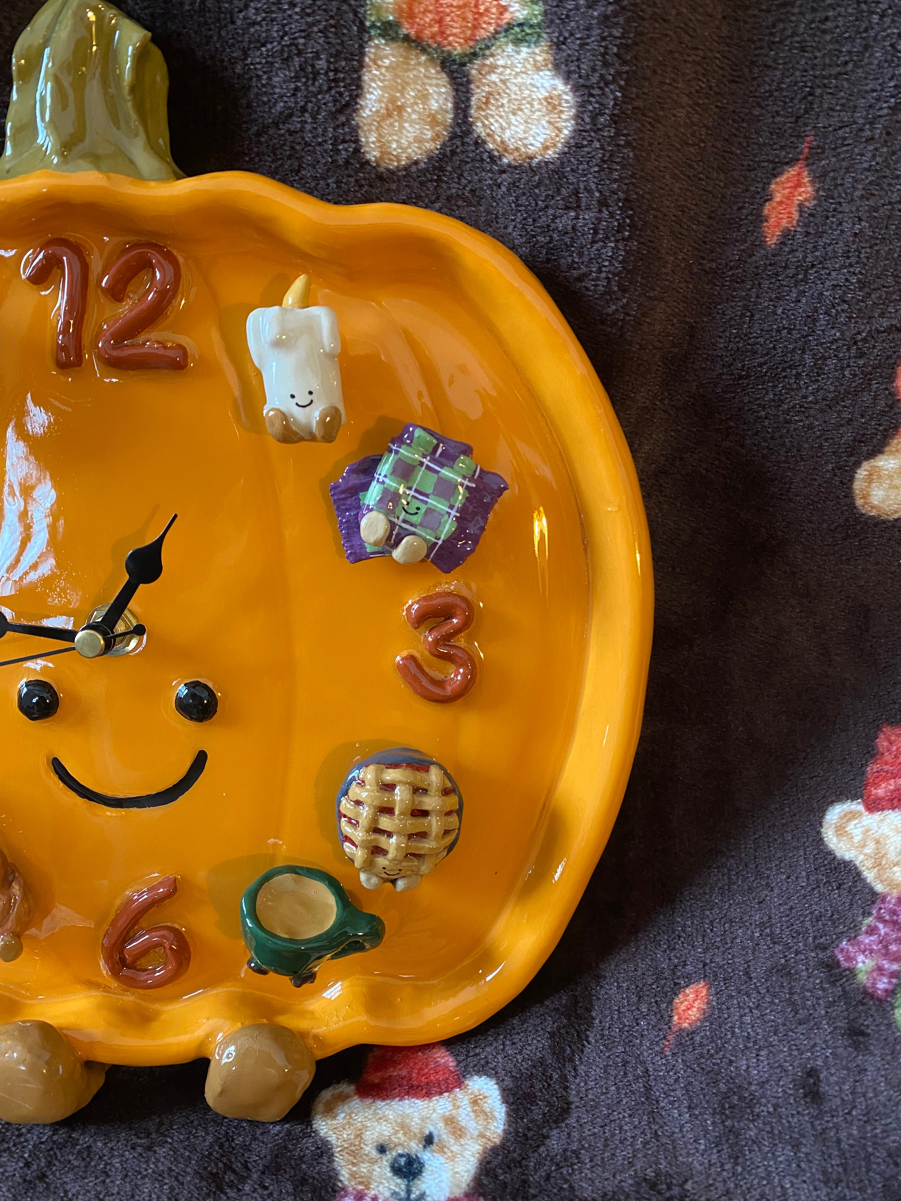 Mr Pumpkin Magnetic Clock