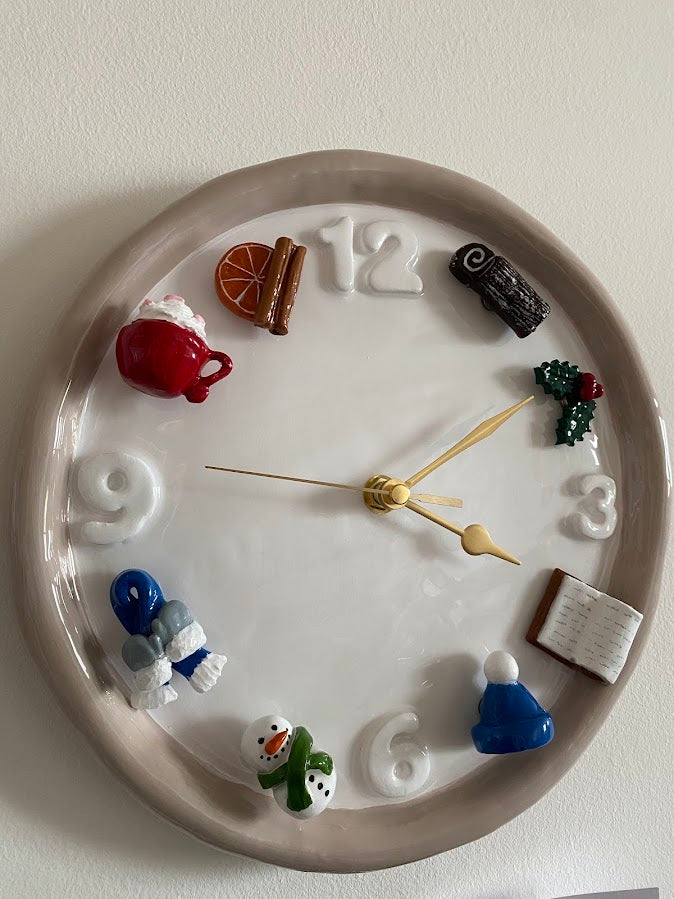 Magnetic Seasonal/Holiday Clock